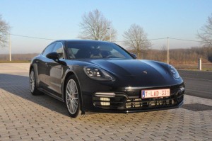 3.PORSCHE PANAMERA II 